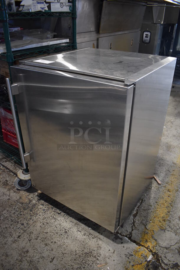 2016 True TUR-24-R-SS-B Stainless Steel Commercial Single Door Undercounter Cooler. 115 Volts, 1 Phase. 24x24x34. Tested and Does Not Power On - Image 2 of 6