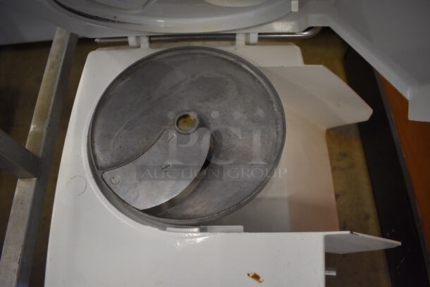 Robot Coupe R6N Metal Commercial Countertop Food Processor w. Blade. Goes GREAT w/ Lots 28 and 33! 220 Volts, 3 Phase. 14x12x29 - Image 4 of 6