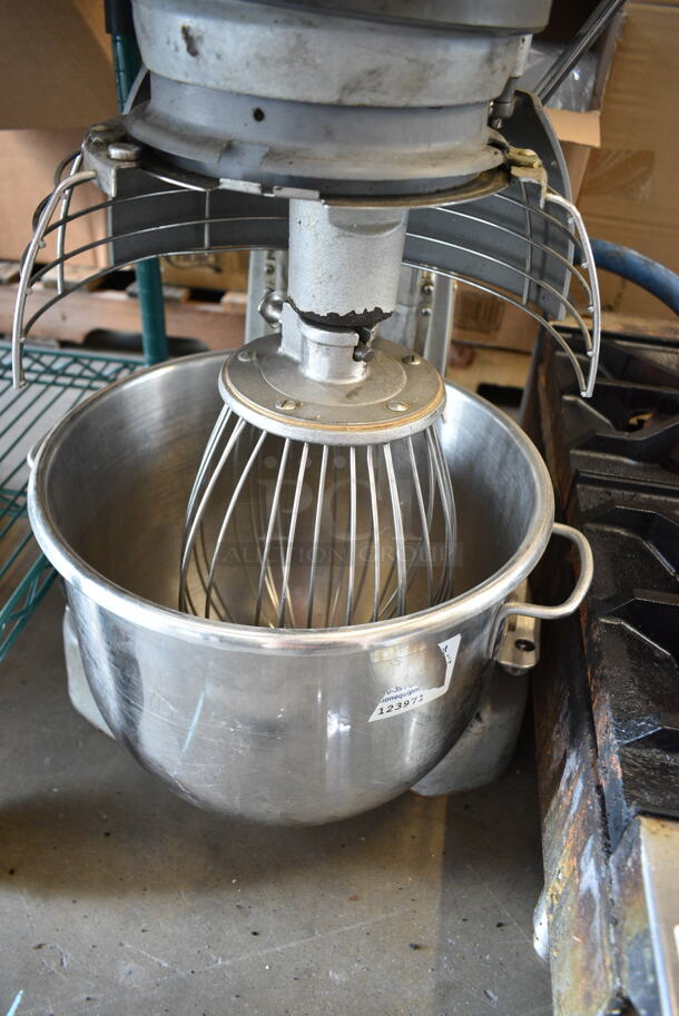 Hobart Legacy HL200 Metal Commercial Countertop 20 Quart Planetary Dough Mixer w/ Stainless Steel Mixing Bowl, Bowl Guard and Whisk Attachment. 100-120 Volts, 1 Phase. Tested and Working! - Image 3 of 6