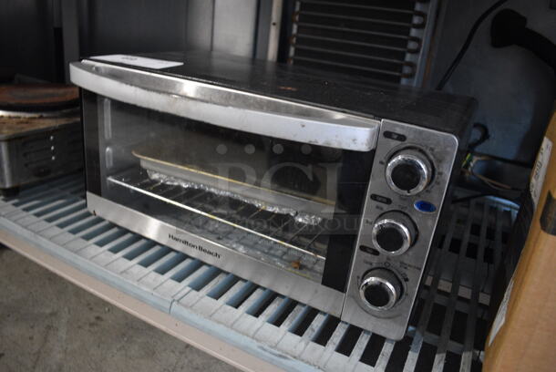 Hamilton Beach Chrome Finish Countertop Electric Powered Toaster Oven. 17x11x9 - Image 2 of 5