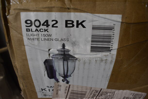 BRAND NEW IN BOX! 9042 BK Black Light Fixture. 