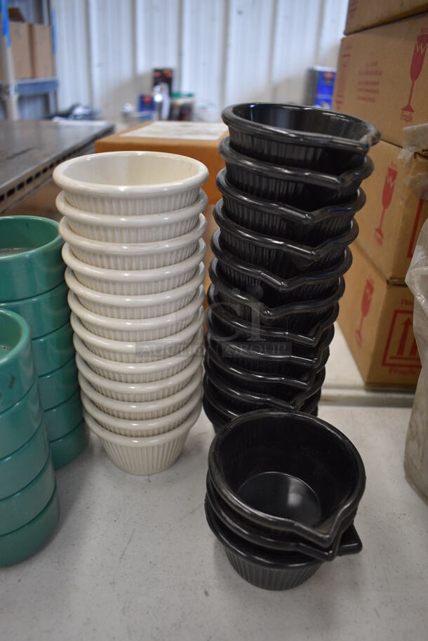 ALL ONE MONEY! Lot of 51 Various Poly Cups; 13 Orange, 11 Green, 12 White and 15 Black. Includes 3x3x1.5 - Image 2 of 3