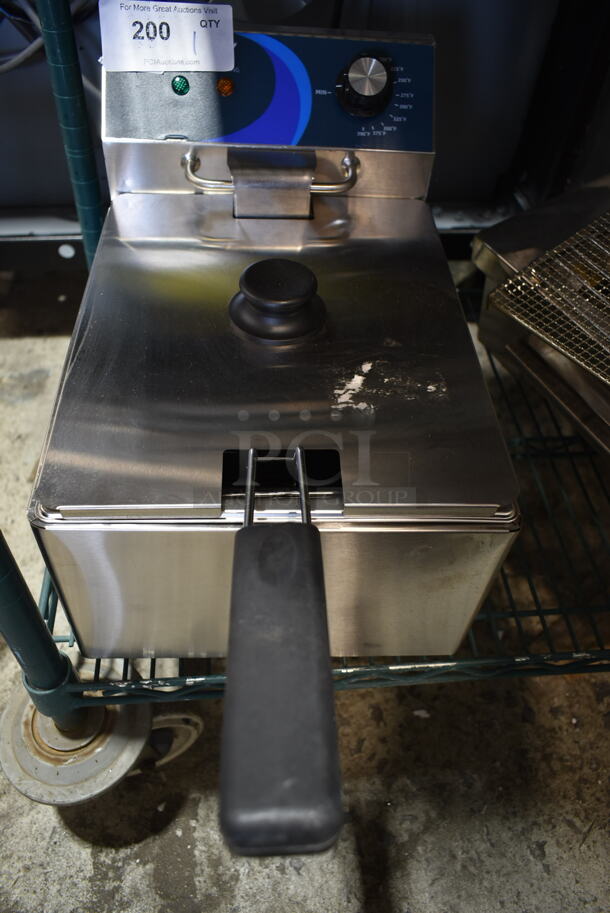 BRAND NEW SCRATCH AND DENT! 2023 Hoocoo FRY-10L Stainless Steel Commercial Countertop Electric Powered Fryer w/ Lid and Fry Basket. 120 Volts, 1 Phase.