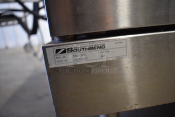 Southbend TVGS/32SC Stainless Steel Commercial Natural Gas Powered Oven w/ View Through Doors, Metal Oven Racks and Thermostatic Controls. 36x40x31 - Image 6 of 7