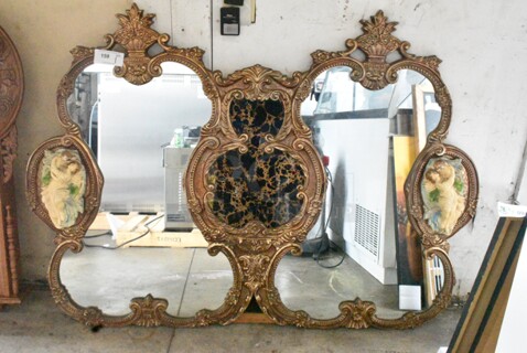 Double Mirror. 