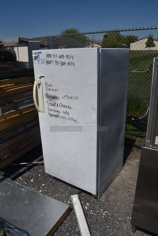 Sears 253.9284110 White Residential Freezer. 115 Volt 1 Phase. Tested and Working! - Image 3 of 7