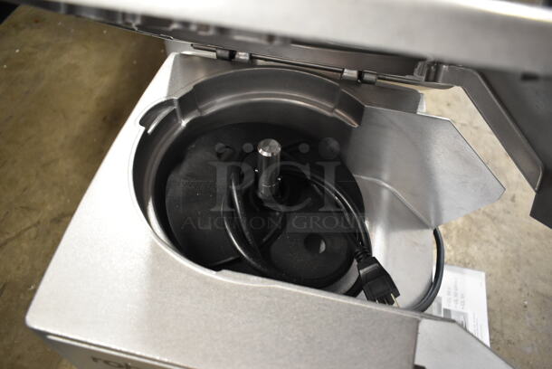 BRAND NEW SCRATCH AND DENT! Robot Coupe CL50 Ultra Metal Commercial Countertop Continuous Feed Food Processor. 120 Volts, 1 Phase. Tested and Working! - Image 7 of 9