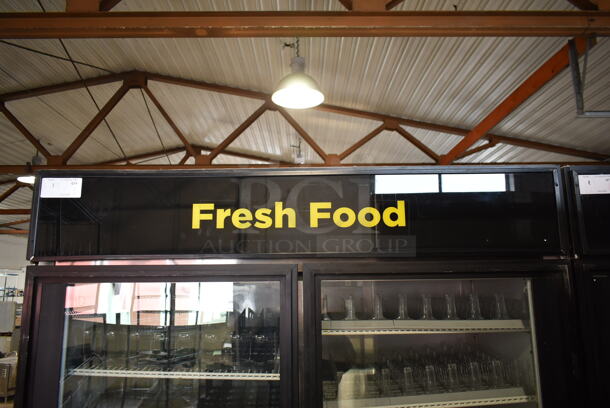 True GDM-49 ENERGY STAR Metal Commercial 2 Door Reach In Cooler Merchandiser w/ Poly Coated Racks. 115 Volts, 1 Phase. Tested and Working! - Image 2 of 9