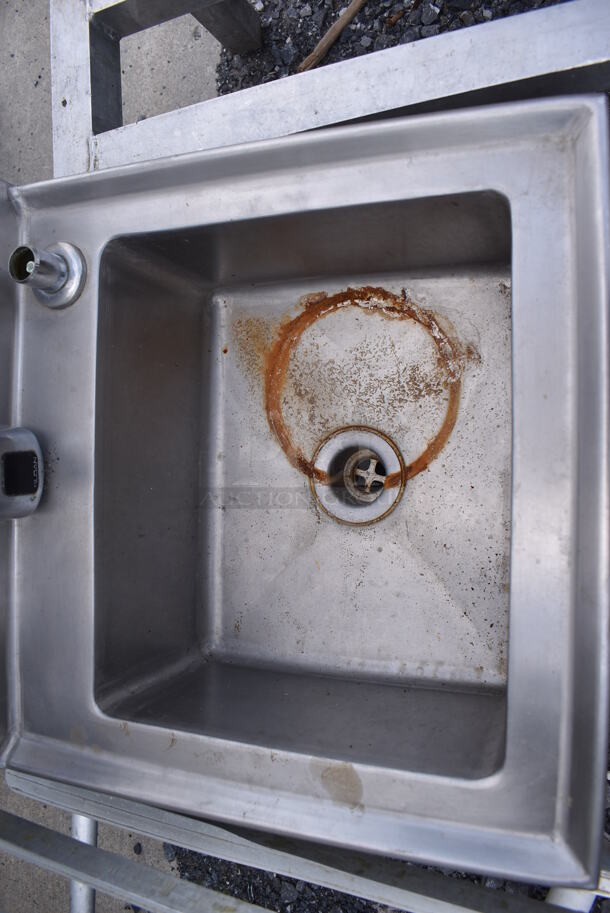Universal Stainless Steel Commercial Single Bay Sink w/ Faucet. 15.5x16.5x25 - Image 4 of 5