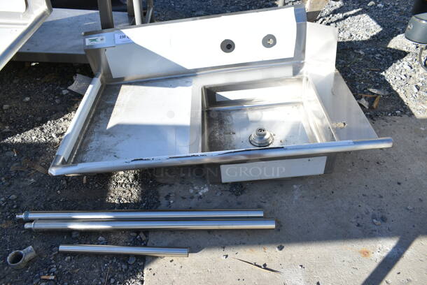 BRAND NEW SCRATCH AND DENT! Regency 600DDT48L 16 Gauge 4' Soiled / Dirty Dish Table - Left Drainboard - Image 2 of 6