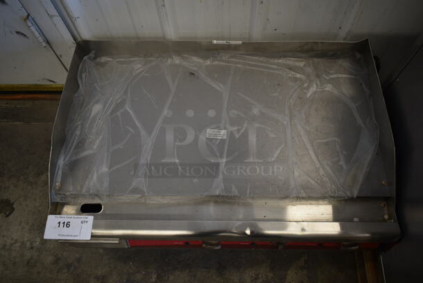 BRAND NEW SCRATCH AND DENT! 2023 Avantco 177EG30N Stainless Steel Commercial Countertop Electric Powered Flat Top Griddle. 208/240 Volts, 1 Phase. - Image 3 of 4