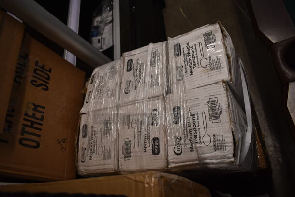 PALLET LOT of 33 BRAND NEW Boxes Including 2 Box 245CB12PLN Choice Kraft Plain Pizza Box, 2 Box 612509LCO Choice 9" Round Standard Weight Foil Take-Out Pan with Board Lid - 200/Case, 2 Box Choice 16 oz Deli Container and Lid, 4112-CL Fineline Quenchers 4112-CL Blaster Bomb Shot Cups / Power Bombs - 500/Case, 50020W Choice 20 oz. White Poly Paper Hot Cup - 600/Case, 3 Box 128HD8COMBO ChoiceHD 8 oz. Microwavable Translucent Plastic Deli Container and Lid Combo Pack - 240/Case, 6 Box 130WSPOON Choice Medium Weight White Plastic Teaspoon - 1000/Case, Dart 50HT1 5" x 5" x 3" White Foam Hinged Lid Container - 500/Case, 124A4012 American Metalcraft A4012 12" x 1" Standard Weight Aluminum Straight Sided Pizza Pan, 40716QTALMHB Choice 16 Qt. Aluminum Colander with Base and Handles, 500PMBG Choice 10" x 14" Ecru Colored Paper Placemat with Scalloped Edge - 1000/Case. 33 Times Your Bid! - Image 9 of 12
