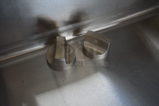 BRAND NEW SCRATCH AND DENT! 2023 ServIt 423EST5WS Stainless Steel Commercial Floor Style Electric Powered Steam Table w/ Cutting Board and Under Shelf. 208/240 Volts, 1 Phase. - Image 6 of 8