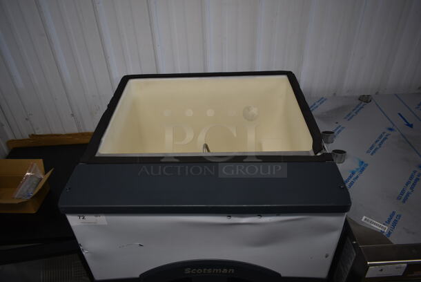 BRAND NEW SCRATCH AND DENT! 2023 Scotsman HD30B-1H Stainless Steel Commercial Ice Bin Hotel Dispenser. 115 Volts, 1 Phase.  - Image 3 of 7