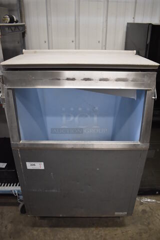 Metal Commercial Ice Bin. 30.5x35x47