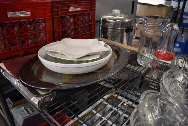 ALL ONE MONEY! Tier Lot of Various Items Including Glass Bowls and Comet Deodorizing Cleanser Bottles - Image 5 of 8