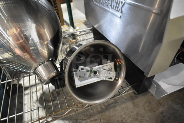 BRAND NEW SCRATCH AND DENT! Hanson RS50 Metal Warming Lamp. 120 Volts, 1 Phase.  - Image 4 of 5