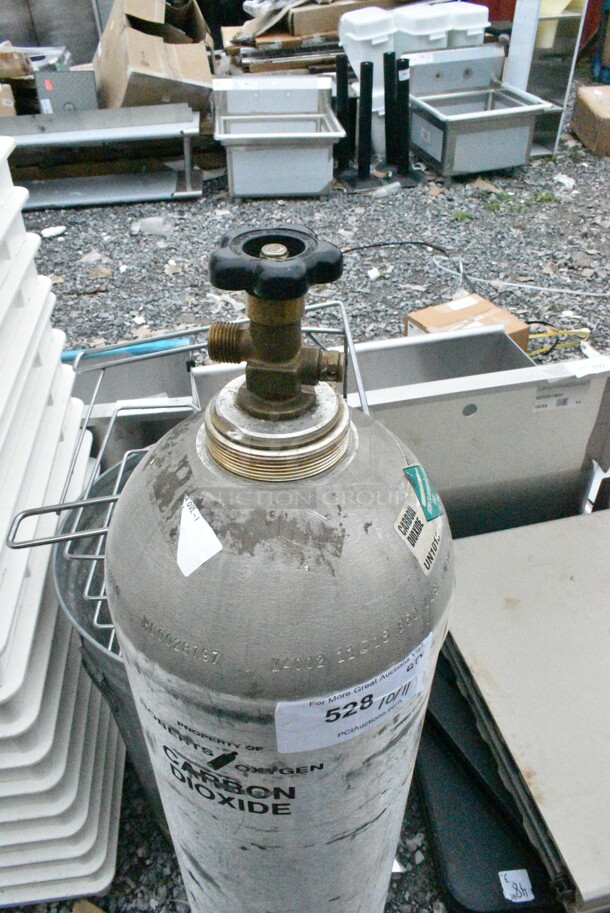 Metal Carbon Dioxide Tank. Buyer Must Pick Up - We Will Not Ship This Item. - Image 2 of 8