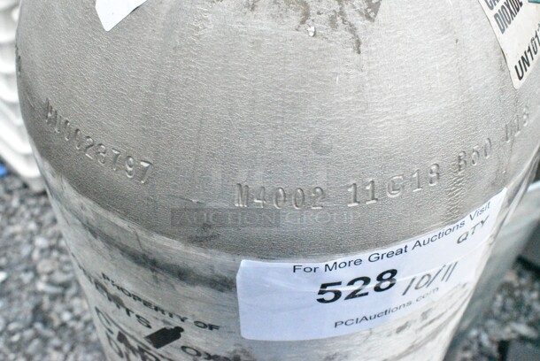 Metal Carbon Dioxide Tank. Buyer Must Pick Up - We Will Not Ship This Item. - Image 6 of 8