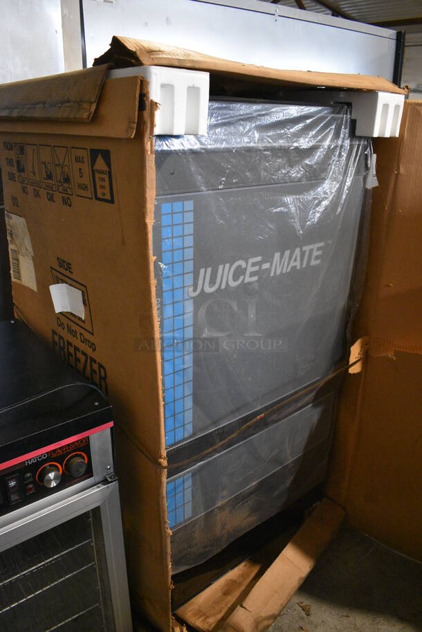BRAND NEW IN BOX! KD Distributing Model FMR1 Metal Commercial Refrigerated Juice Mate Vending Machine. 115 Volts, 1 Phase. 28x27x56. Tested and Working! - Image 3 of 3