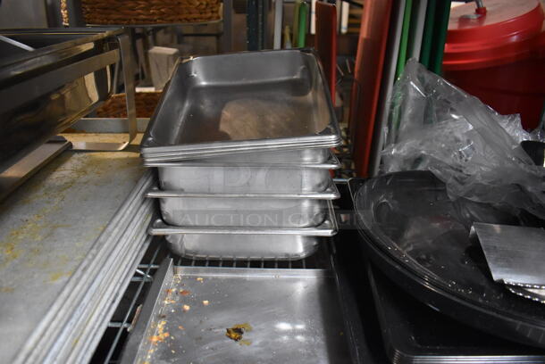 ALL ONE MONEY! Tier Lot of Various Items Including Metal Full Size Baking Pans and Chafing Dish Frame! - Image 4 of 5