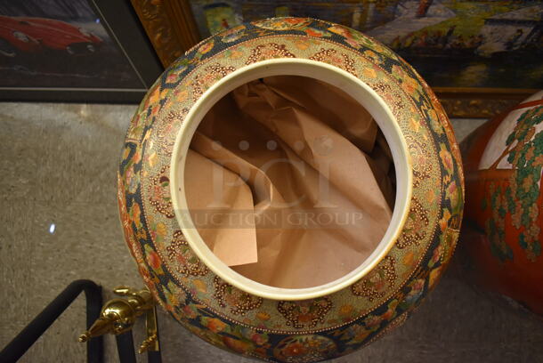 Ornate Asian Style Capped Vase w/ Foo Dog and Samurai Motif. - Image 7 of 7