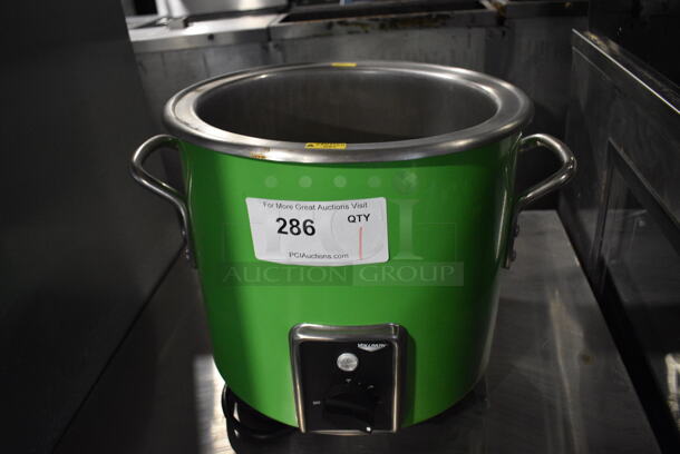 Vollrath 721775 Stainless Steel Commercial Countertop Soup Kettle Food Warmer. 120 Volts, 1 Phase. 17x13x13. Tested and Working!