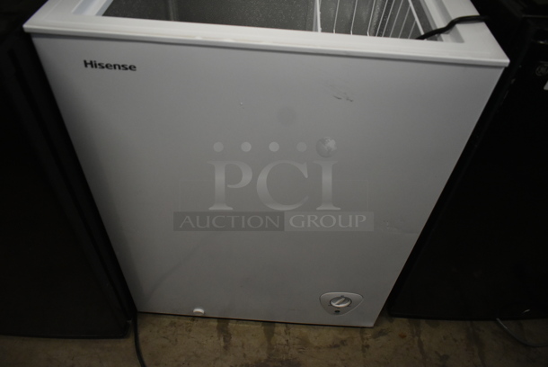 Hisense WFC050M6XWD Metal Chest Freezer. 115 Volts, 1 Phase. Tested and Working! - Image 3 of 4