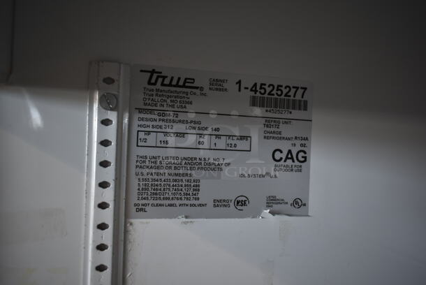 True GDM-72 Metal Commercial 3 Door Reach In Cooler Merchandiser w/ Poly Coated Racks. 115 Volts, 1 Phase. Tested and Working! - Image 6 of 9