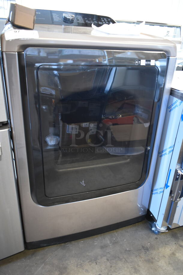 BRAND NEW SCRATCH AND DENT! 2022 Samsung DVG52A5500C Metal Floor Style Gas Powered Front Load Dryer. 120 Volts, 1 Phase. 20,000 BTU. - Image 3 of 5