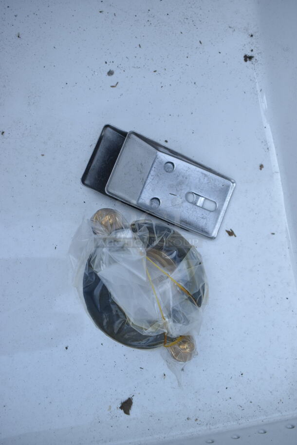 BRAND NEW SCRATCH AND DENT! American Standard Washbrook FloWise 6590001EC.020 Vitreous China Washout Universal Urinal with EverClean and Top Spud Inlet - 0.125 to 1.0 GPF - Image 7 of 10