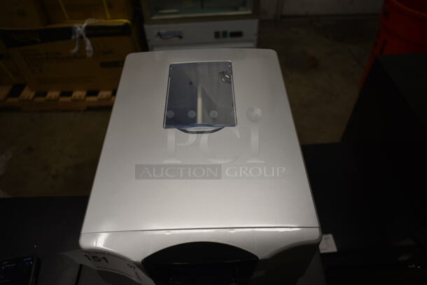 BRAND NEW SCRATCH AND DENT! Whynter IDC-221SC Silver Countertop Direct Connection 26lb per day Ice Maker and Water Dispenser. 115 Volts, 1 Phase. Tested and Working! - Image 4 of 5