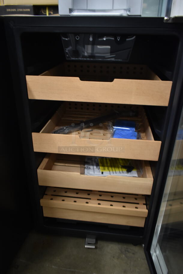 BRAND NEW SCRATCH AND DENT! Whynter CHC-421HC Stainless Steel 4.2 cu.ft. Cigar Cabinet Cooler and Humidor with Humidity Temperature Control and Spanish Cedar Shelves. 115 Volts, 1 Phase. Tested and Working! - Image 3 of 4