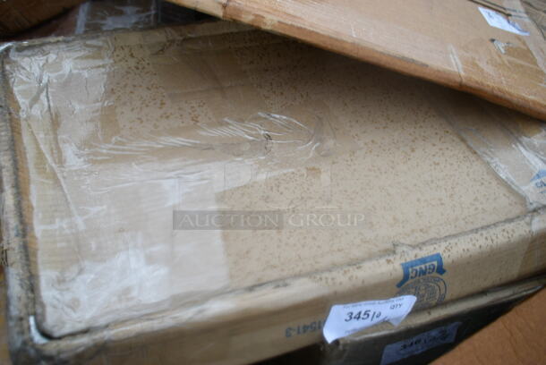 BRAND NEW SCRATCH AND DENT! Box of 12 9369002 Vollrath 9002 Wear-Ever Full Size 18 Gauge 18" x 26" Wire in Rim Aluminum Bun / Sheet Pan - Image 2 of 3
