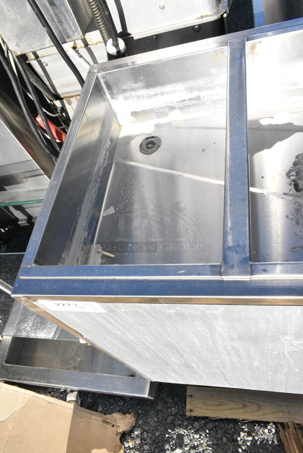 Metal Commercial Ice Table Buffet Station. - Image 6 of 6