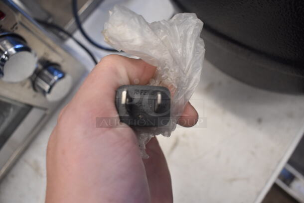 Oster TSSTTVXXLL Toaster Oven 120 Volts 1 Phase.  Tested and Working! - Image 7 of 7