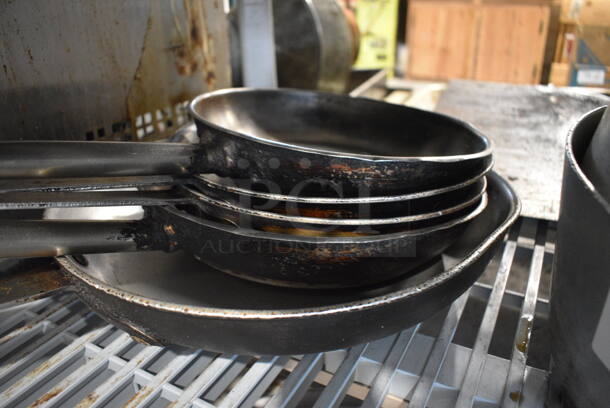 5 Various Metal Skillets. Includes 18x10.5x2. 5 Times Your Bid! - Image 2 of 3
