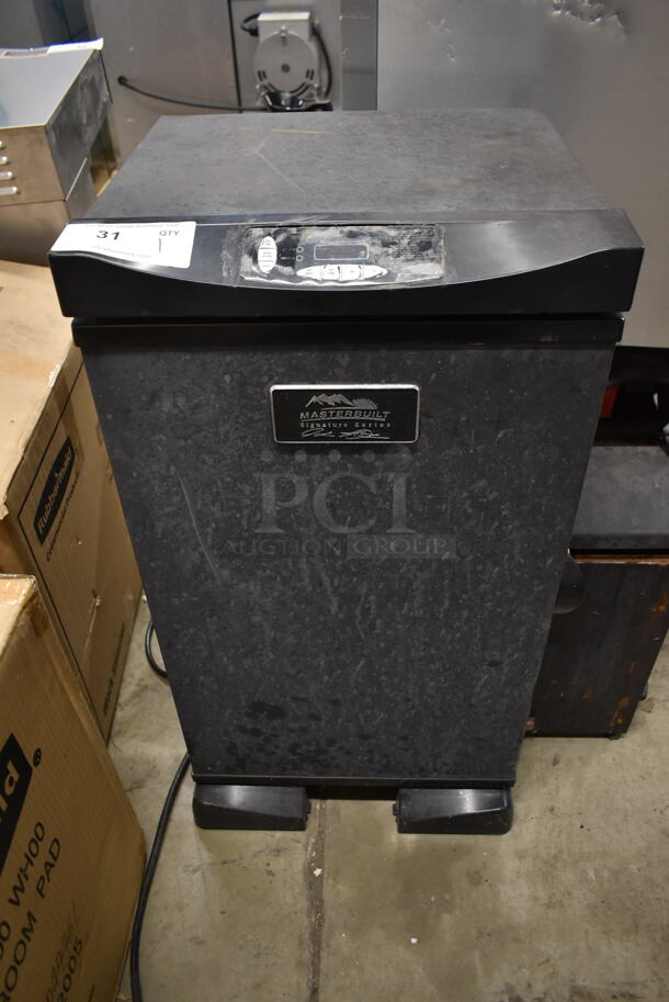 Masterbuilt Signature Series Electric Powered Smoker. 120 Volts, 1 Phase. Tested and Powers On But Does Not Get Warm - Image 5 of 6