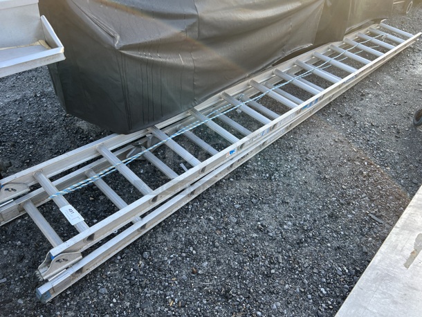 25' Werner D1528-2 Type 1 Heavy Duty Industrial Ladder