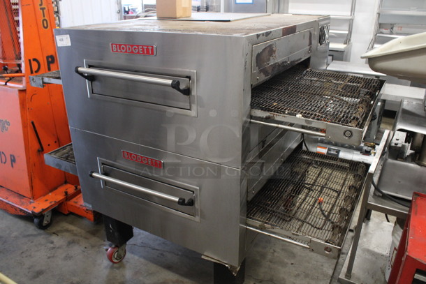 2 Blodgett Model MT3240G Stainless Steel Commercial Natural Gas Powered Conveyor Pizza Oven on Commercial Casters. 100,000 BTU. 73x60x58. 2 Times Your Bid!
