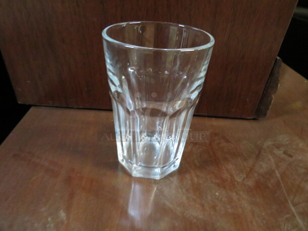 NEW Libbey 10oz Gibraltar Beverage Glass. 12XBID