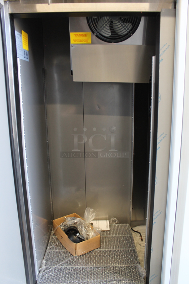 BRAND NEW SCRATCH AND DENT! 2023 Avantco 447AP49F Stainless Steel Commercial 2 Door Reach In Freezer. 115 Volts, 1 Phase. Tested and Powers On But Does Not Get Cold - Image 3 of 6