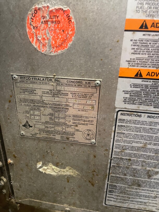 Working! Pitco® SG14-S Natural Gas 40-50 lb. Stainless Steel Commercial Floor Fryer - 110,000 BTU NSF Tested and Working - Image 5 of 7