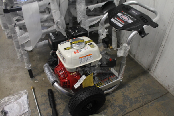 BRAND NEW SCRATCH AND DENT! Simpson ALH3425-S 60689 Aluminum Series Pressure Washer with Honda Engine and 35' Hose. 3600 PSI; 2.5 GPM. - Image 3 of 12