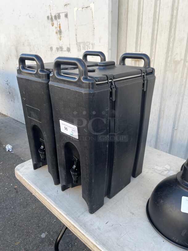 Clean! Cambro Commercial Hot or Cold Beverage Dispensers Great For Catering NSF With Handle For Easy Carrying - Image 3 of 9