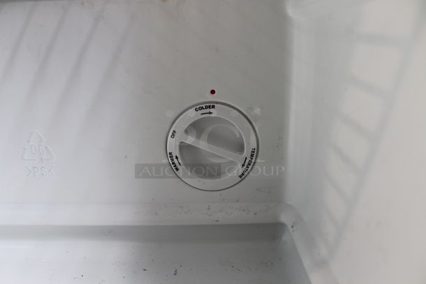 EdgeStar CMF151L Metal Mini Cooler. 115 Volts, 1 Phase. Tested and Working! - Image 3 of 5