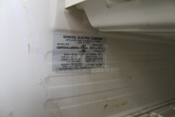 General Electric GE GMR04AAMBWW Mini Cooler. 120 Volts, 1 Phase. Tested and Working! - Image 4 of 5