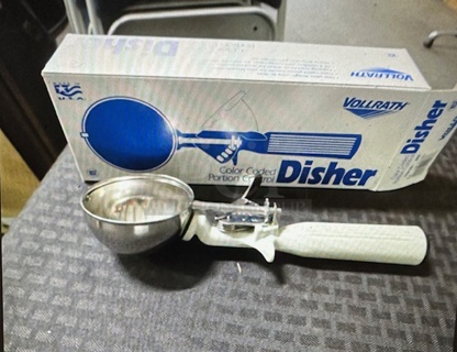 One NEW Vollrath Disher. #47142