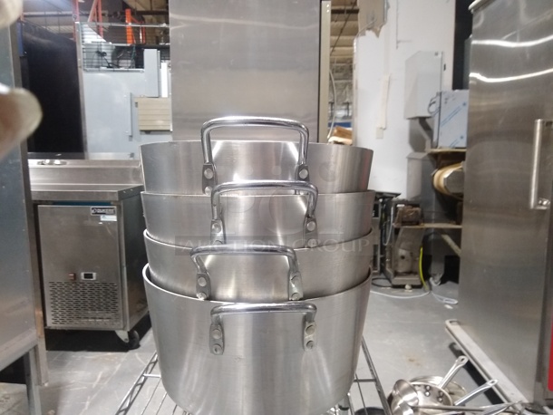 Choice 10 Qt. Tapered Aluminum Sauce Pan with Handle

 - Image 2 of 5