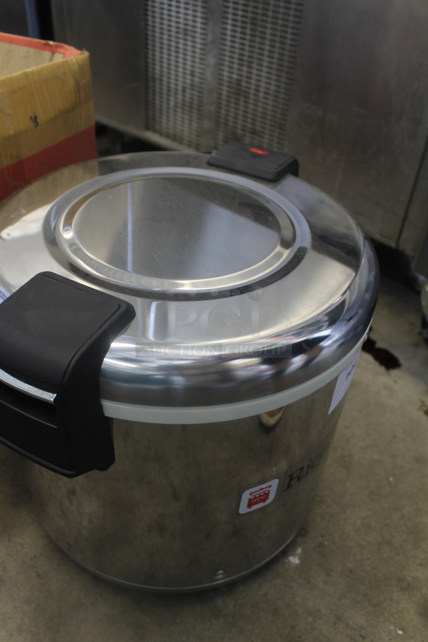 LIKE NEW! RiceMaster 382CD225 Stainless Steel Commercial Countertop Rice Warmer. 120 Volts, 1 Phase. Unit Has Only Been Used a Few Times! Tested and Working! - Image 2 of 6
